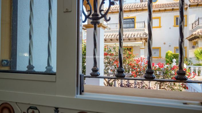 Image No.12-2 Bed Property for sale