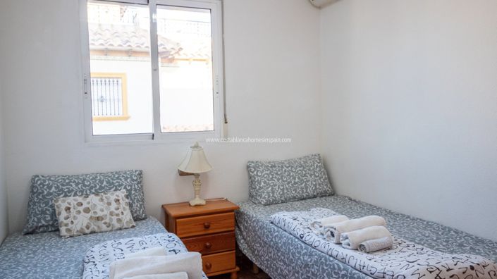 Image No.15-2 Bed Property for sale