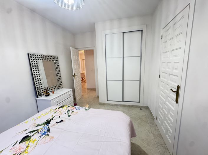 Image No.18-3 Bed Villa for sale