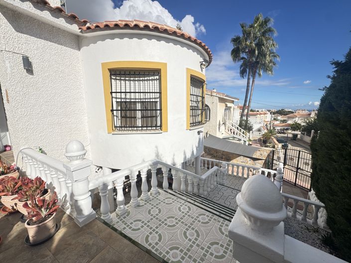 Image No.5-3 Bed Villa for sale