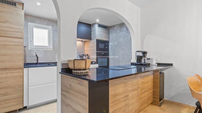 Image No.8-2 Bed Bungalow for sale