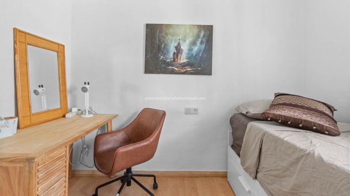 Image No.13-2 Bed Bungalow for sale