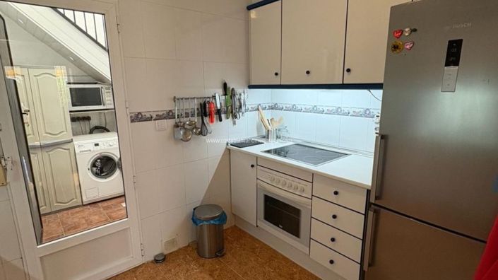 Image No.15-3 Bed Property for sale