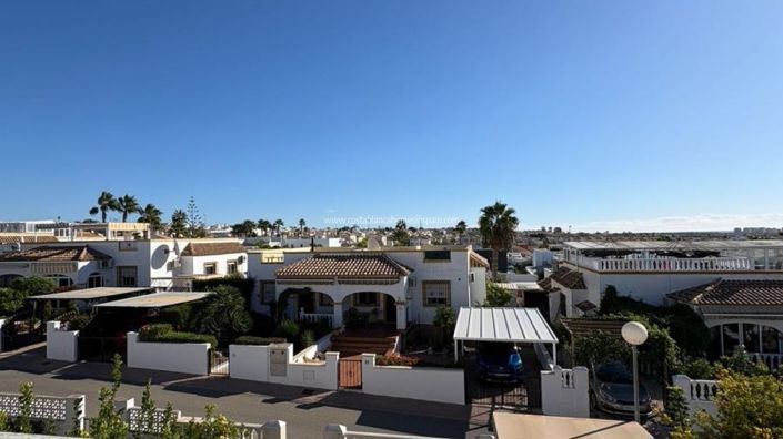 Image No.24-3 Bed Property for sale