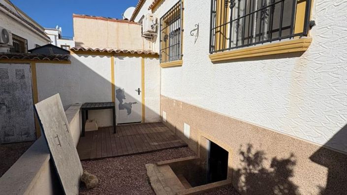 Image No.39-3 Bed Property for sale