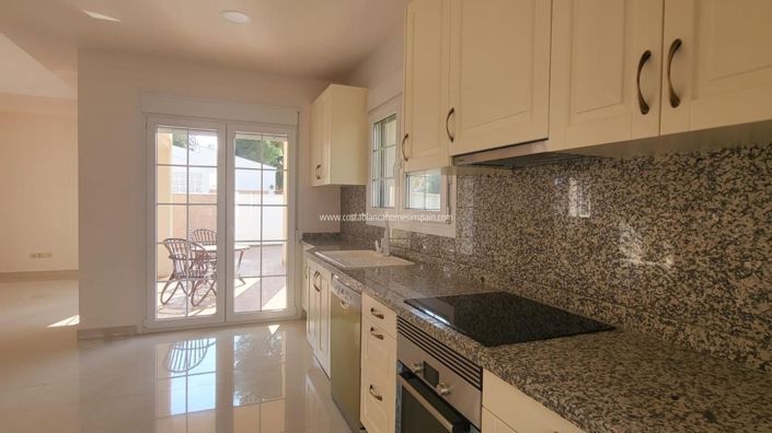 Image No.7-4 Bed Villa for sale