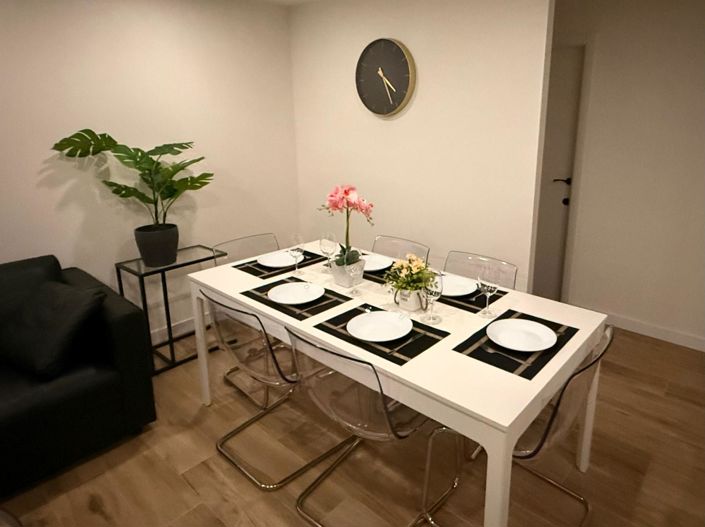 Image No.8-3 Bed Apartment for sale