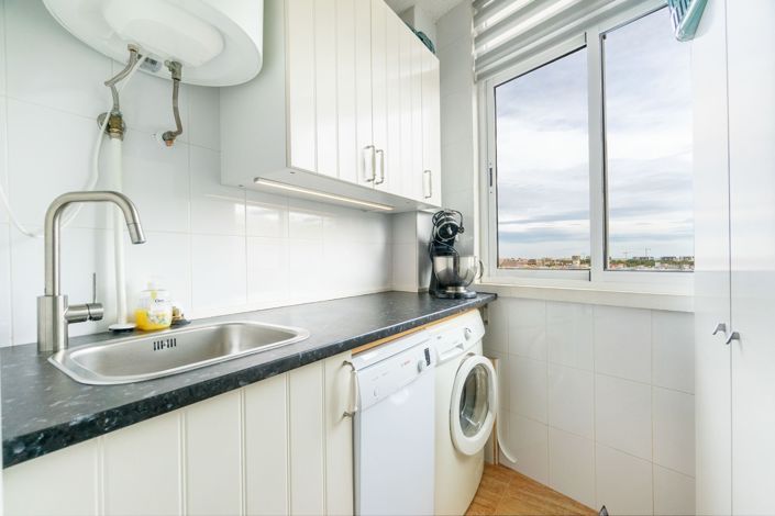 Image No.21-3 Bed Apartment for sale