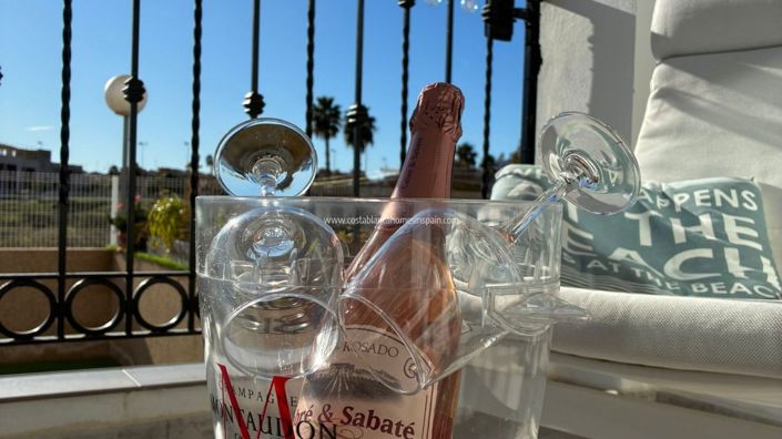 Image No.23-2 Bed Apartment for sale