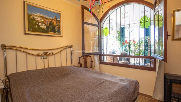 Image No.23-2 Bed Property for sale