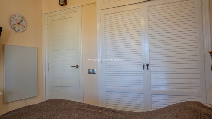 Image No.24-2 Bed Property for sale