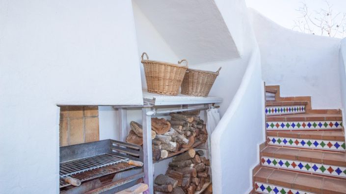 Image No.34-2 Bed Property for sale