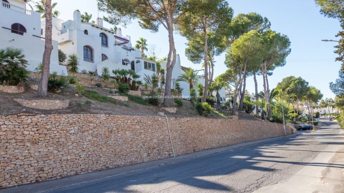 Image No.45-2 Bed Property for sale