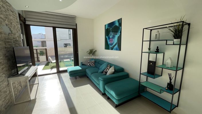 Image No.14-2 Bed Property for sale