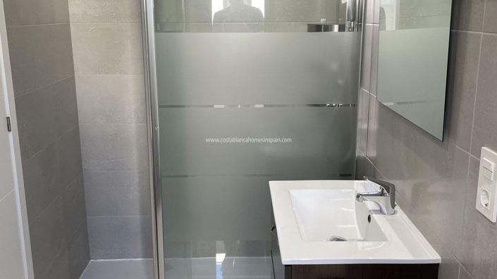 Image No.26-2 Bed Property for sale