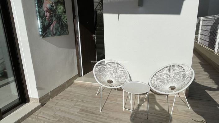 Image No.6-2 Bed Property for sale