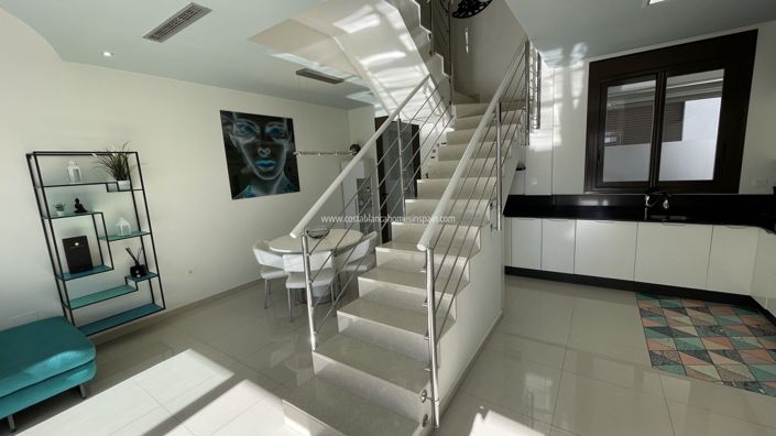 Image No.12-2 Bed Property for sale