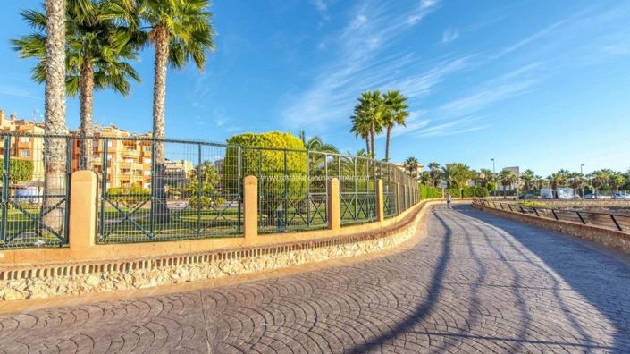 Image No.17-3 Bed Apartment for sale