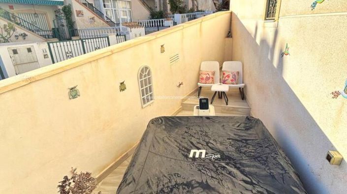 Image No.24-4 Bed Townhouse for sale