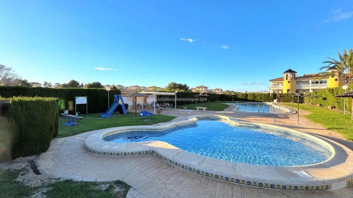 Image No.28-4 Bed Townhouse for sale