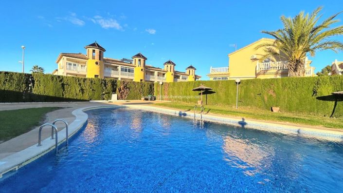 Image No.29-4 Bed Townhouse for sale