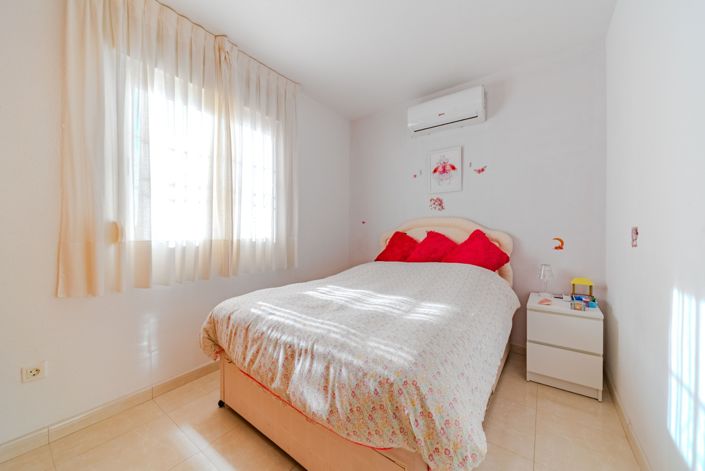 Image No.16-3 Bed Townhouse for sale