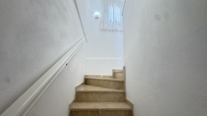 Image No.14-3 Bed Villa for sale