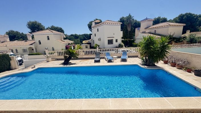 Image No.28-3 Bed Villa for sale