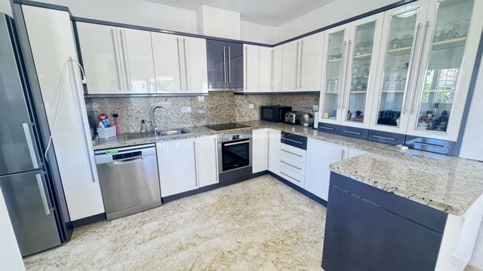 Image No.5-3 Bed Villa for sale