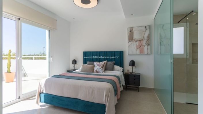 Image No.20-3 Bed Villa for sale