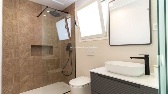 Image No.25-3 Bed Villa for sale