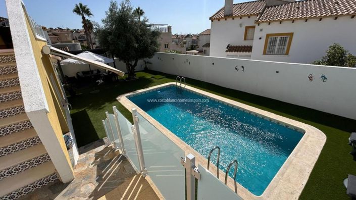 Image No.3-3 Bed Villa for sale