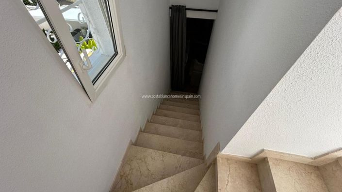 Image No.30-3 Bed Villa for sale