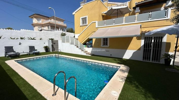 Image No.4-3 Bed Villa for sale