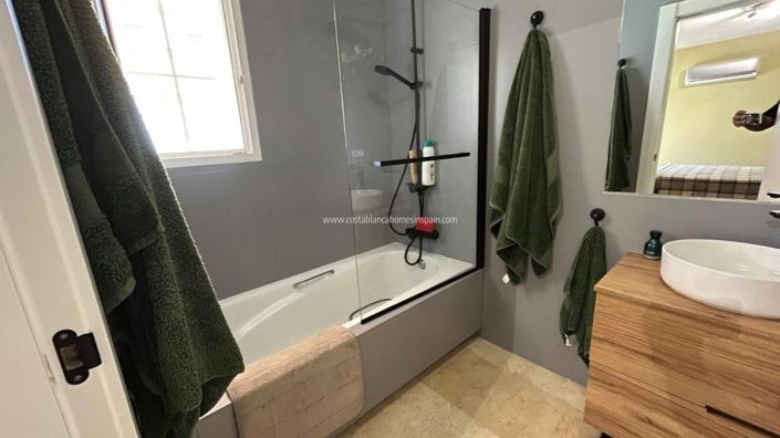 Image No.41-3 Bed Villa for sale