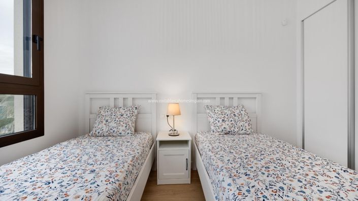 Image No.29-2 Bed Apartment for sale