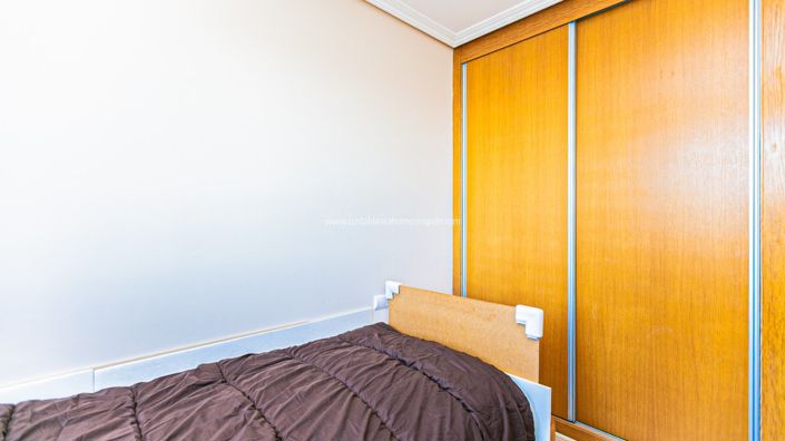 Image No.21-2 Bed Apartment for sale