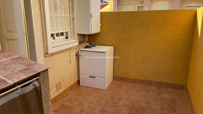 Image No.11-2 Bed Townhouse for sale