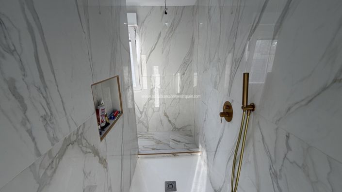 Image No.25-6 Bed Villa for sale