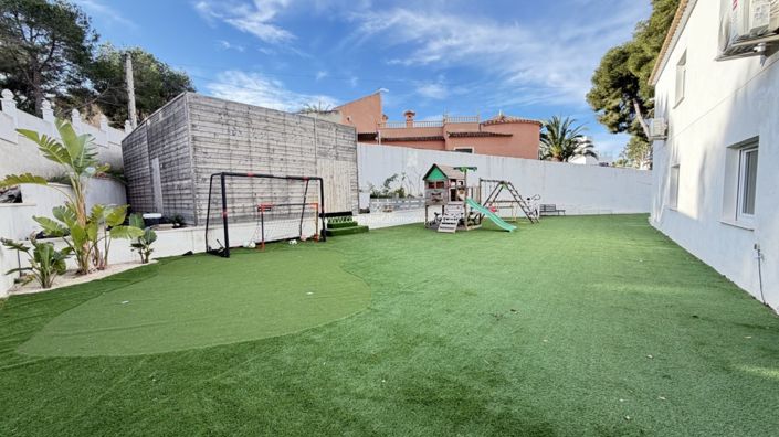 Image No.3-6 Bed Villa for sale