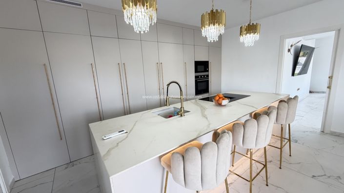 Image No.5-6 Bed Villa for sale