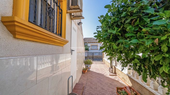 Image No.22-2 Bed Bungalow for sale