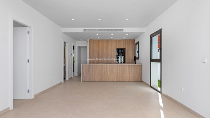 Image No.8-3 Bed Apartment for sale