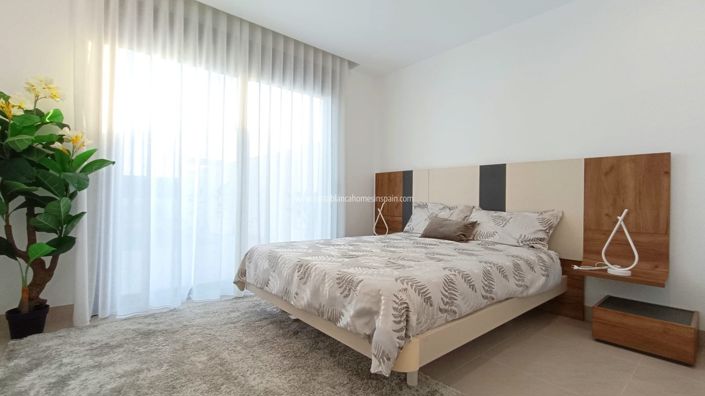 Image No.9-3 Bed Townhouse for sale