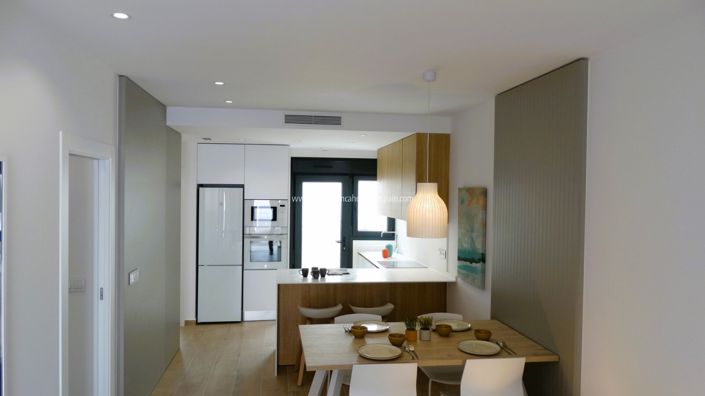 Image No.20-3 Bed Apartment for sale