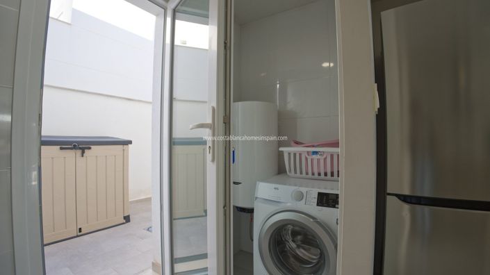 Image No.16-4 Bed Townhouse for sale