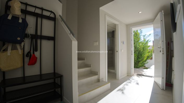 Image No.19-4 Bed Townhouse for sale