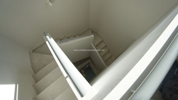 Image No.34-4 Bed Townhouse for sale