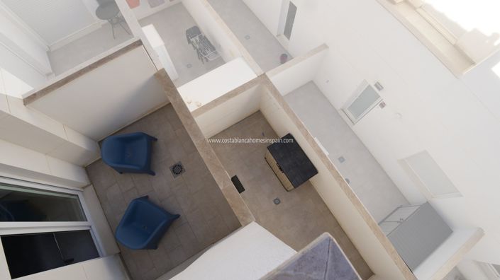 Image No.37-4 Bed Townhouse for sale