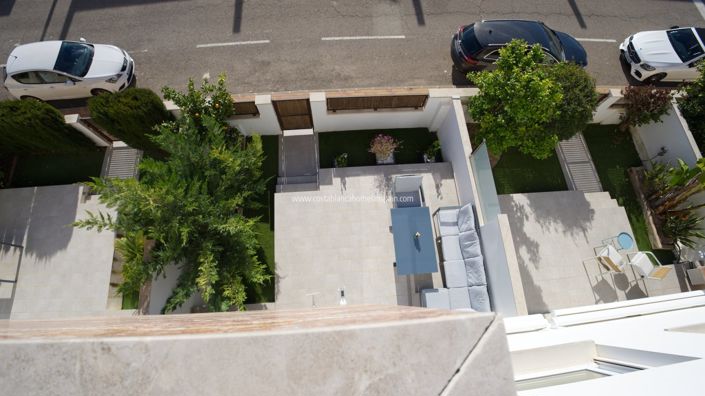 Image No.4-4 Bed Townhouse for sale